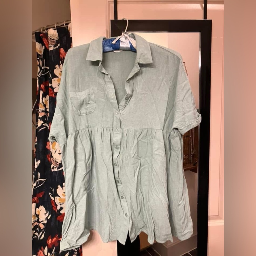 Talulah green linen tunic